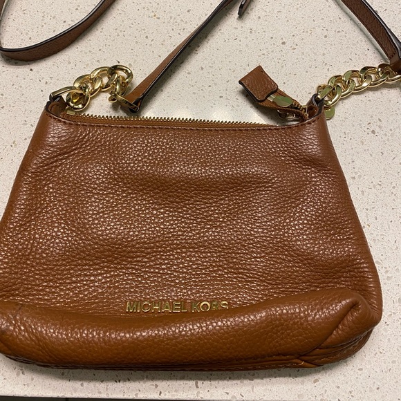 Michael Kors purse - Picture 2 of 7